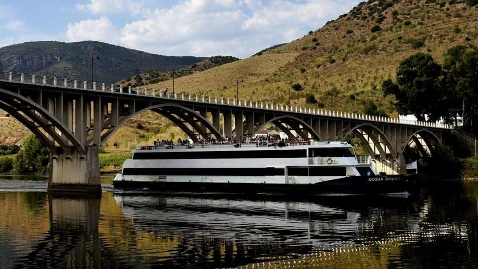 Régua | Pinhão - Upstream by Boat – Peso da Régua, Douro