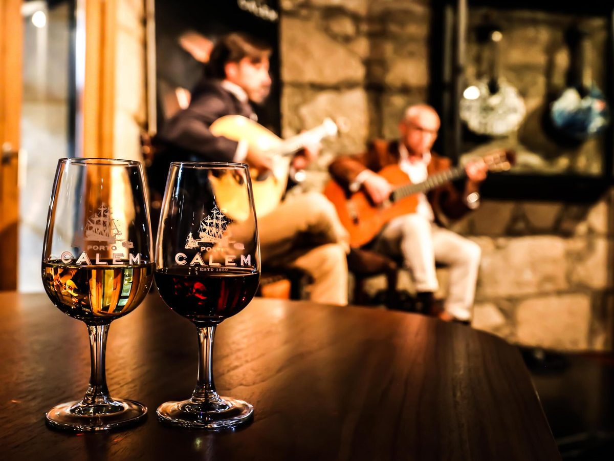 Caves Cálem – Tour, Tasting & Fado – Vila Nova de Gaia, Douro